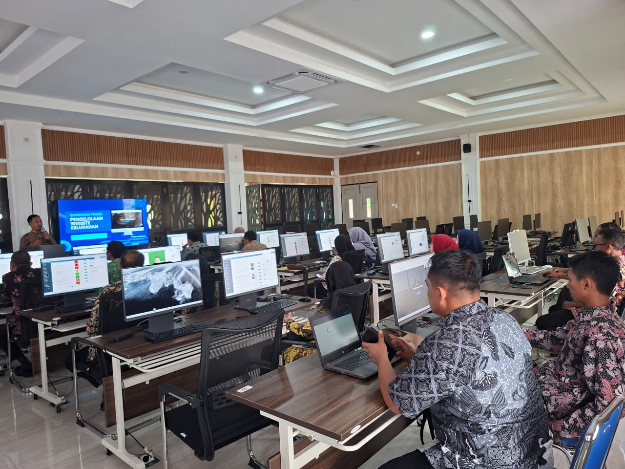 Bimbingan Teknis Pengelolaaan Website Kelurahan